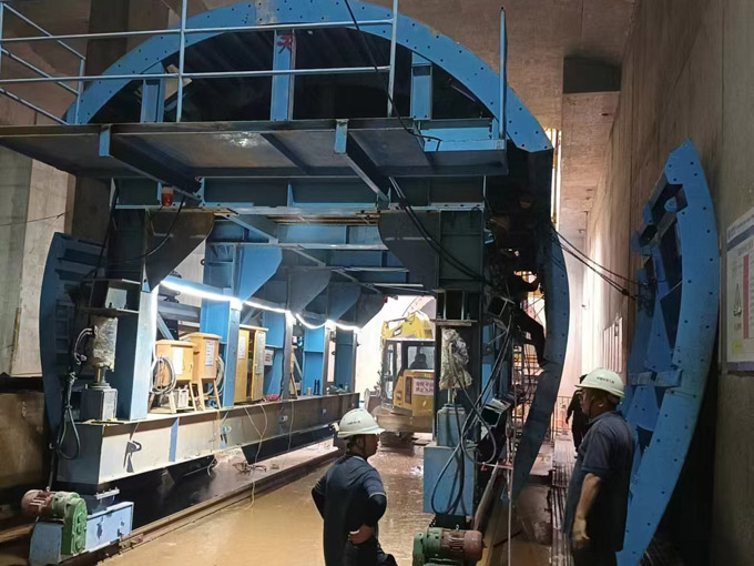 Second lining trolley